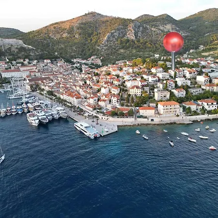 Milton Luxe Hvar