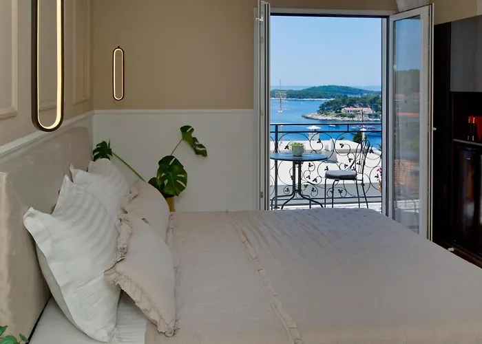 Milton Luxe Hvar *