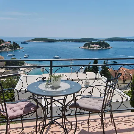 Milton Luxe Hvar Apartment